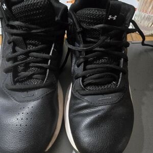 Under Armour Men's Black and White Athletic Shoes